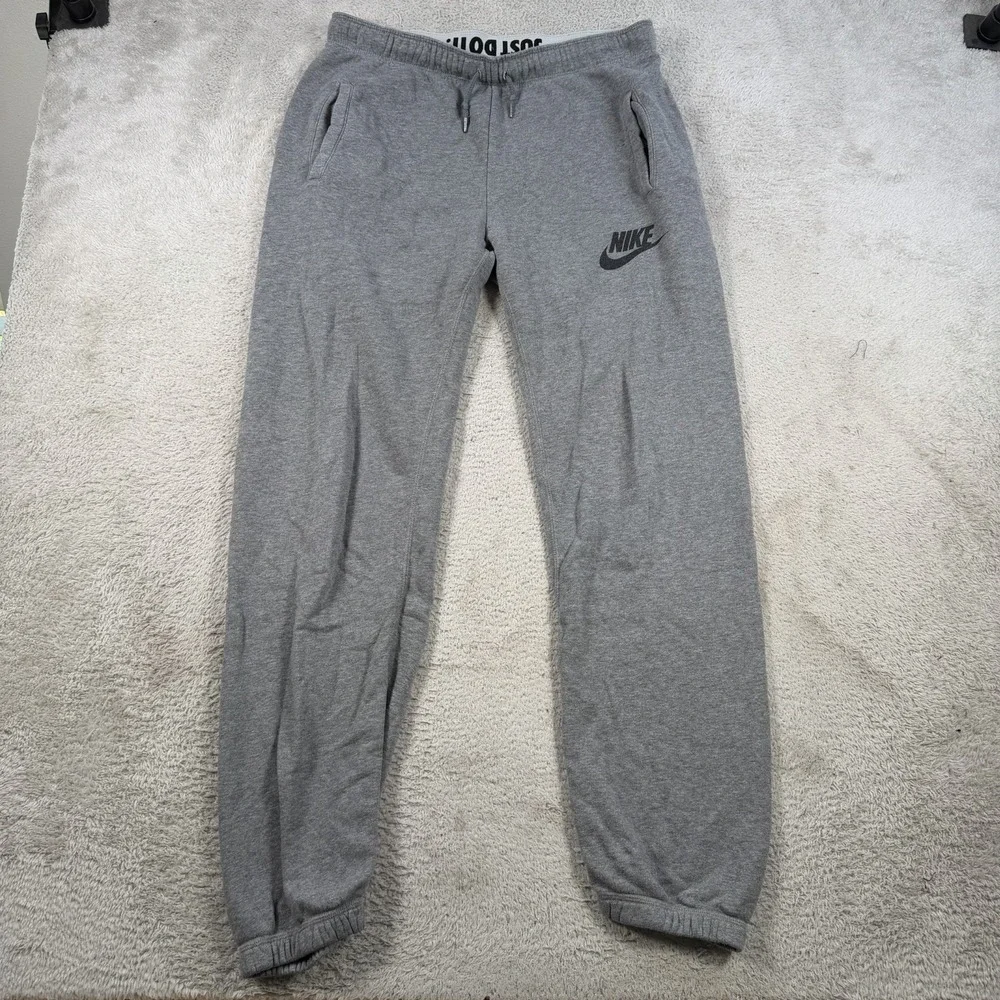 Nike Sweatpants Mens Medium Grey Fleece Swoosh Joggers Cuffed Gym Drawstring